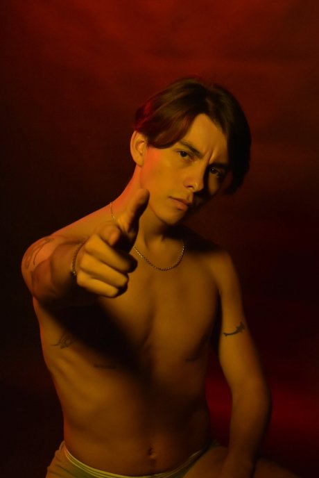 Teseo Nemoresis modèle xxx galerie