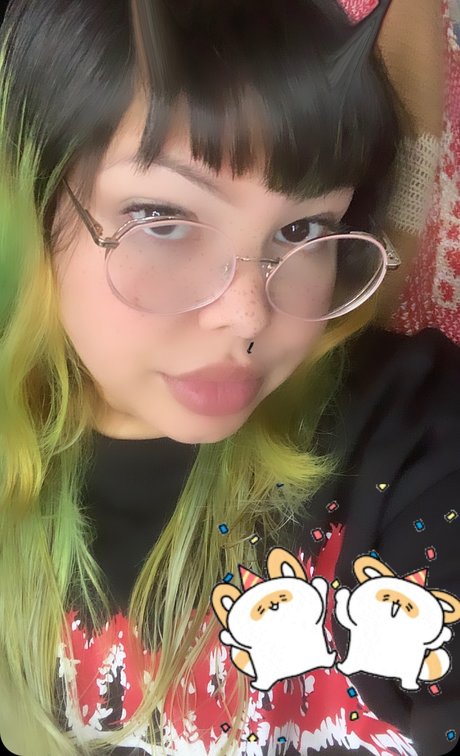 Aine likes to garden_ actrice sexy des photos