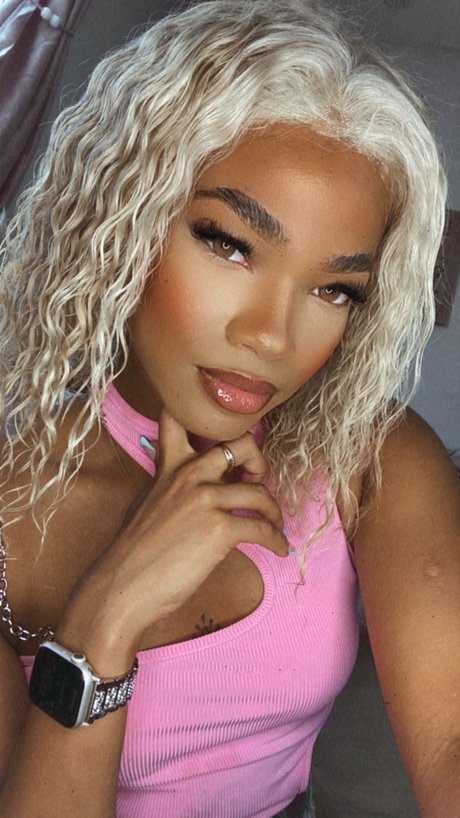 bbw gothique uniquementfans xxx de haute qualité des photos