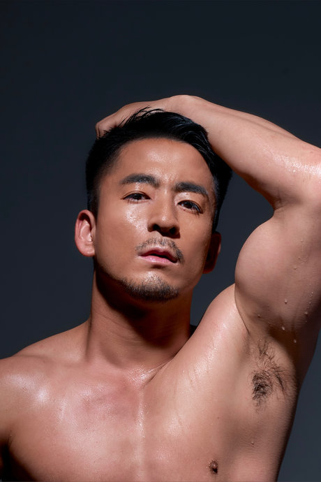 Hiroya star du porno nue des photos