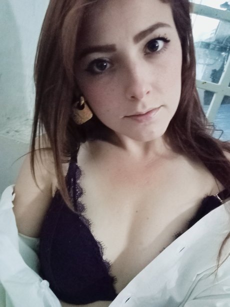 Sarely jolie star du porno img