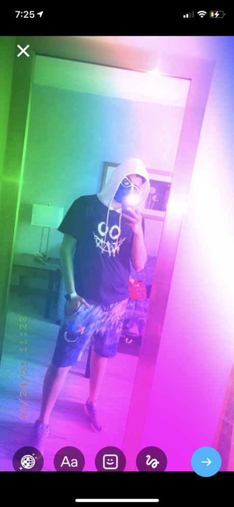 tatouages ​​blonds onlyfans art supérieur des photos