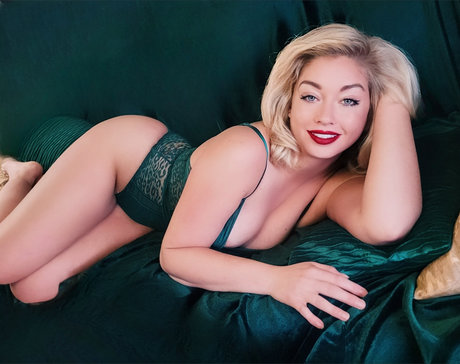 Antoinette Louise 6_ star du porno belle photo