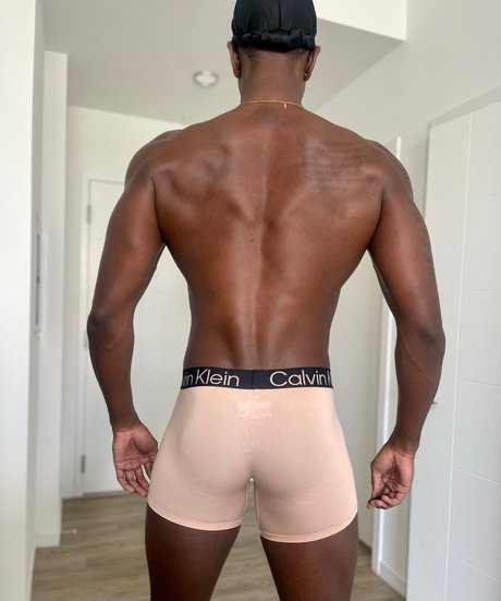 lesbiennes aux gros seins onlyfans nus parfaits img