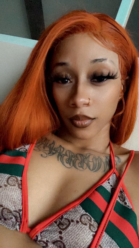 NymphisBands modèle nu img