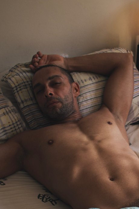 Guhga actrice exclusive galerie