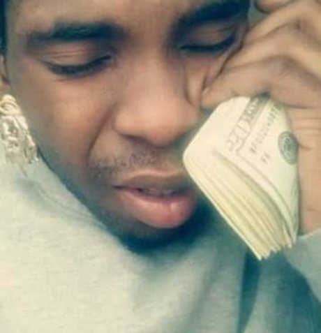 Hotboiizay_ modèle érotique photos