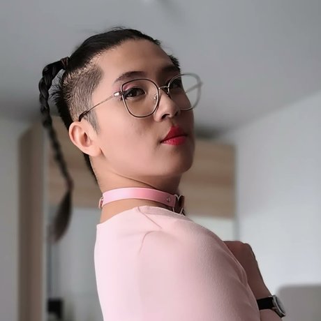 Hana Shura_ actrice artistique galerie