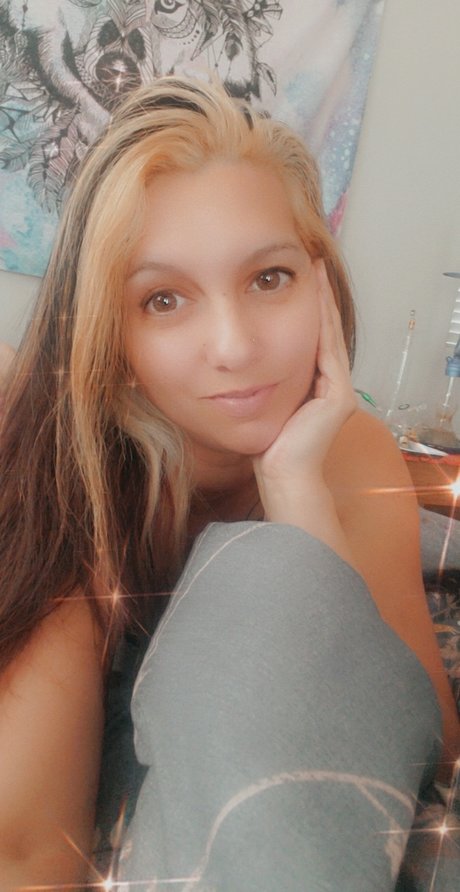 Pandora in the desert Backstage actrice nue photos