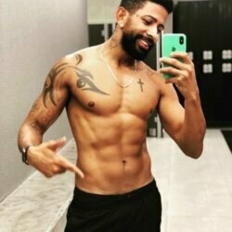 Rodrigo Piace star du porno en haute qualité galerie