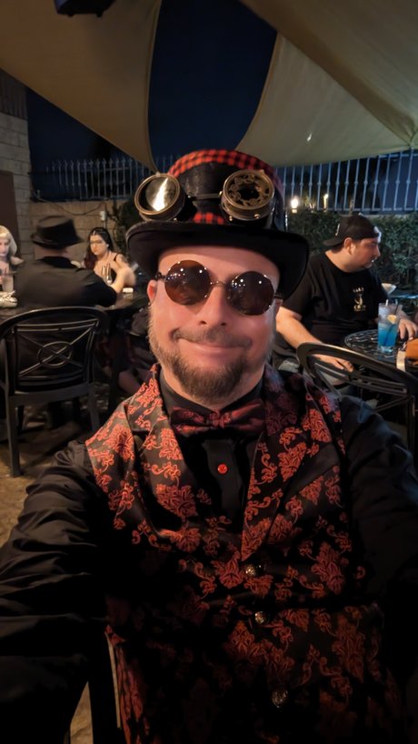 SomeOneElse modèle galeries