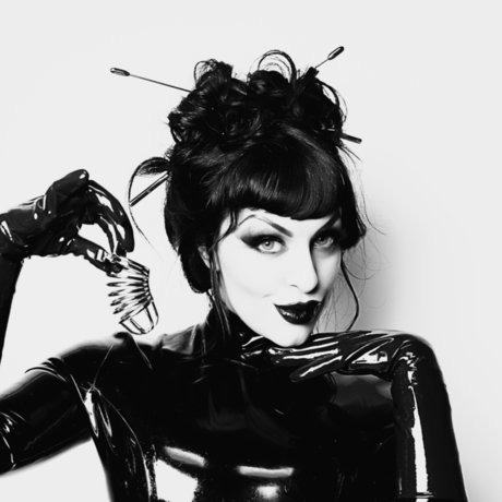 Goddess Manku star du porno gratuit image