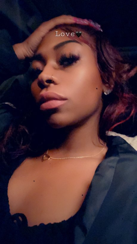 Onlyonemi modèle meilleur images