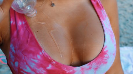 izy_ actrice adulte photo