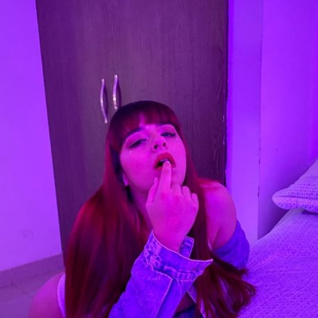 Izzy Palmer modèle pornographique galerie