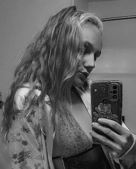 B Bunny_ modèle chaud image