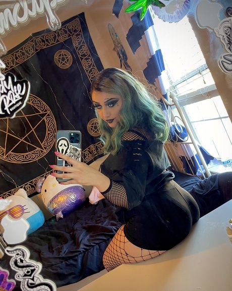 Yuna Toy star exclusive galeries