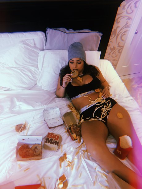 NUGGZ4LYFE belle actrice photos