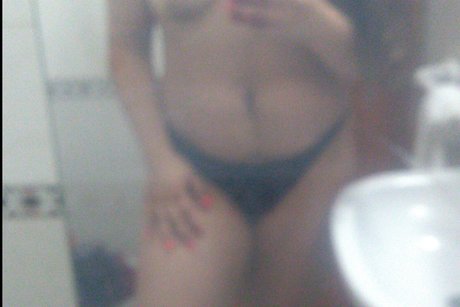 Lola Kor star du porno gratuit photo