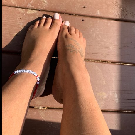 Lyn Red star exclusive archive