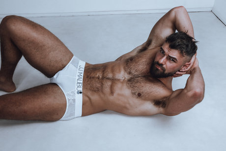 Master Baytes star du porno belle img