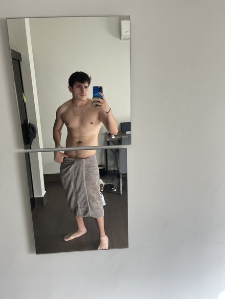 éjacule sur la langue onlyfans nue xxx image