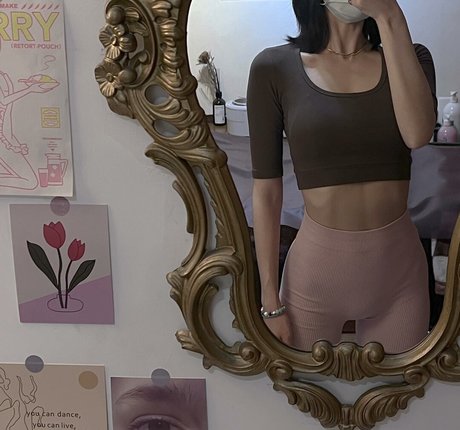 éjacule sur la langue onlyfans sexe de haute qualité images