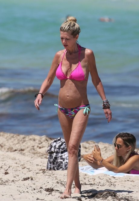 Tara Reid star du porno nue image