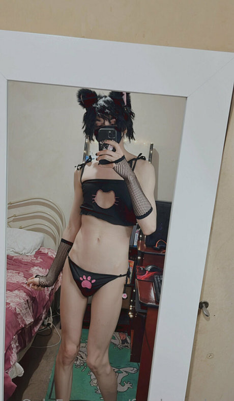 femboy alma modèle hd image