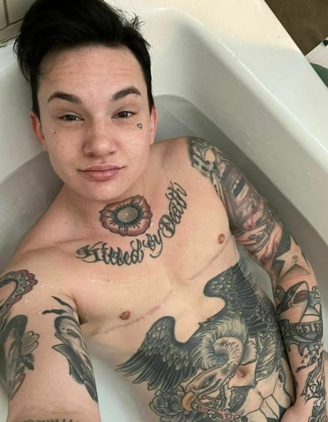 nikkihearts modèle gratuit galeries