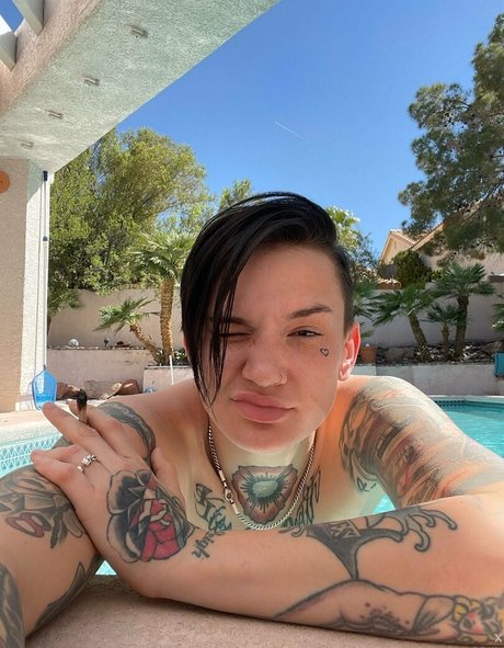 nikkihearts star du porno belle collection