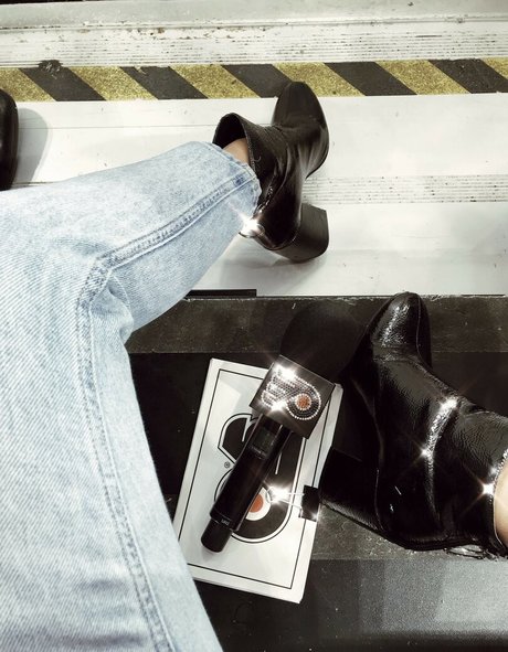 Andrea Helfrich modèle magnifique des photos