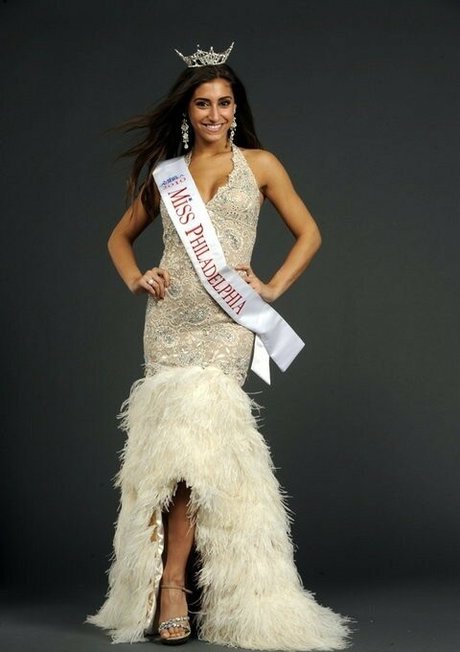 Andrea Helfrich modèle xxx archive