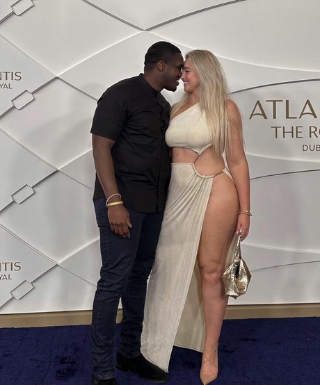 Iskra Lawrence star du porno gratuit images