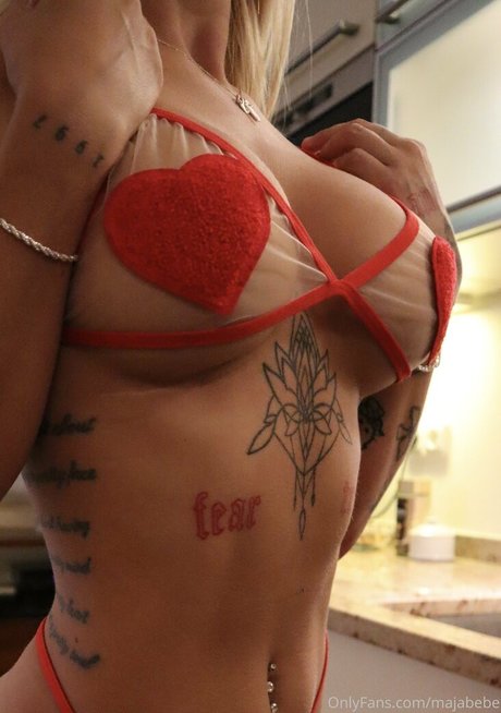 Majabebe actrice de grande qualité des photos