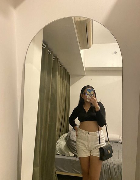 Sugaushi jolie star du porno des photos