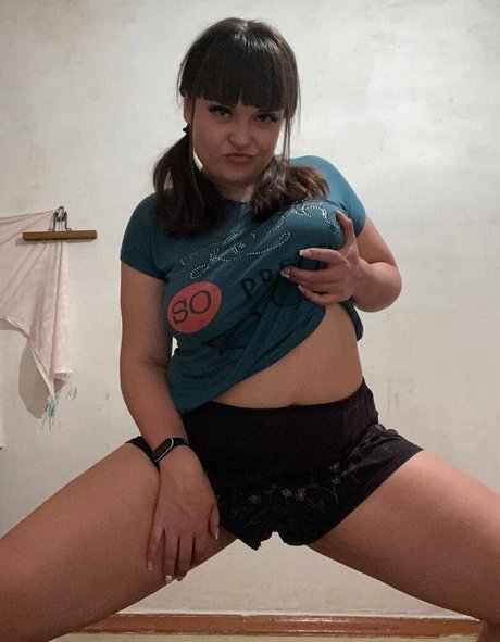 lara horn jolie actrice image