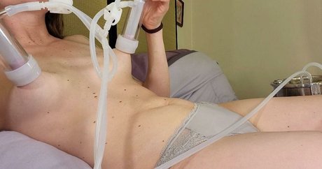 Yummyfreshmilfmilk belle actrice images