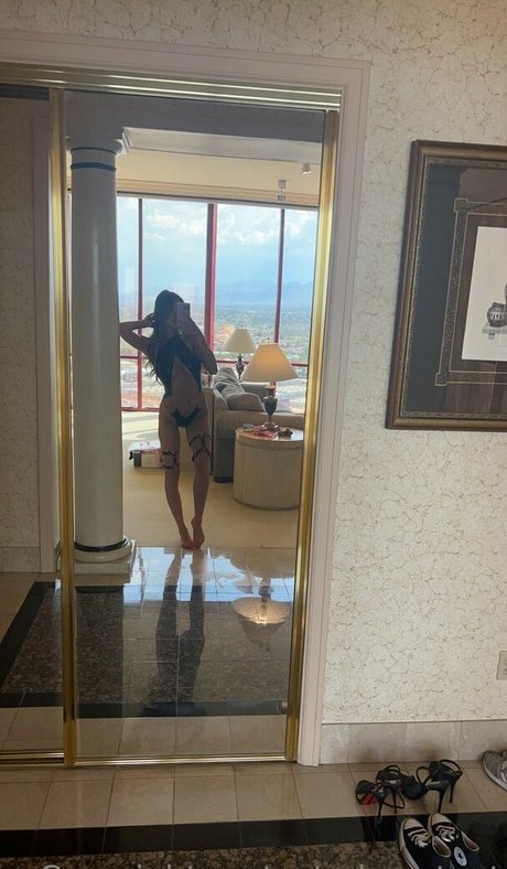 Kaitlyn Nguyen modèles nus img