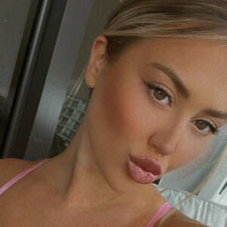 éjaculation pov onlyfans art exclusif galeries