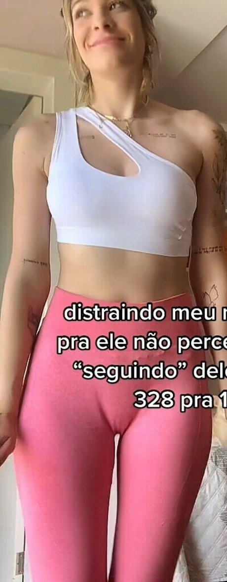 Carolina Camargo modèle nu photos