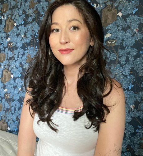 Mina Kimes étoile sexy des photos