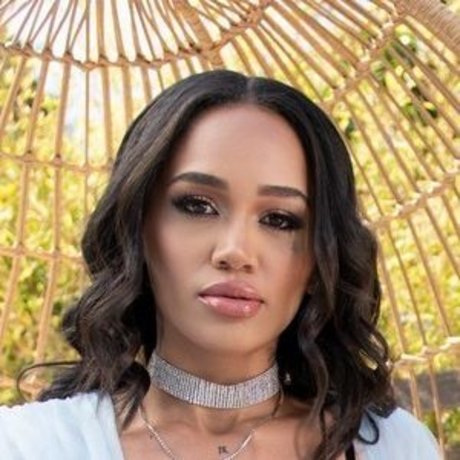 Julie Kay actrice exclusive collection