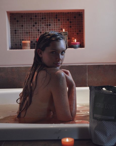 Olivia Herdt haut étoile images