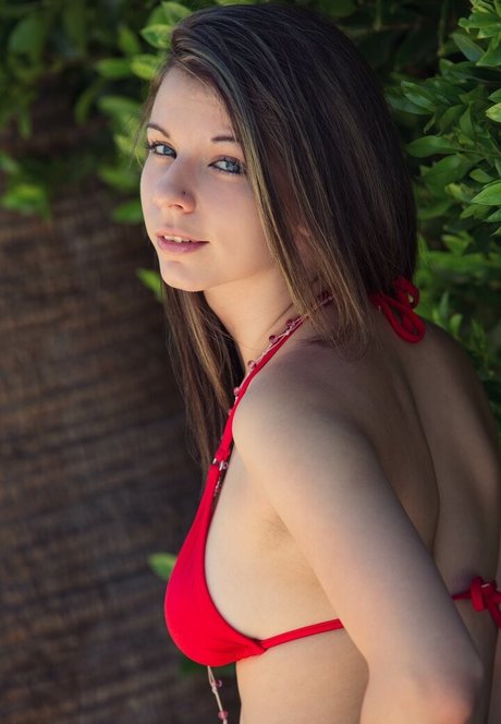 ThisYearsModel modèle sexy photos