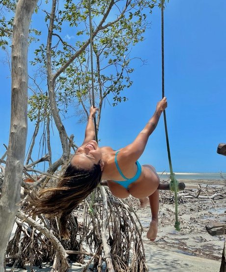 Caroline Veronica étoile érotique photos