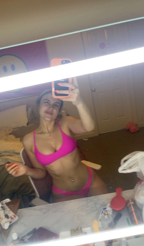 IsaMeccia actrice xxx galeries