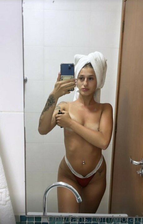 viola1 star du porno gratuit img