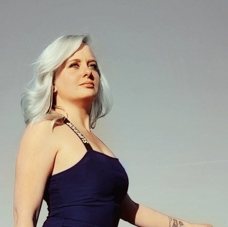 Kimberly Moon étoile chaude galeries