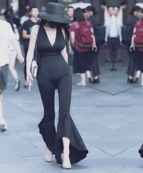 Echo Yue actrice libre collection